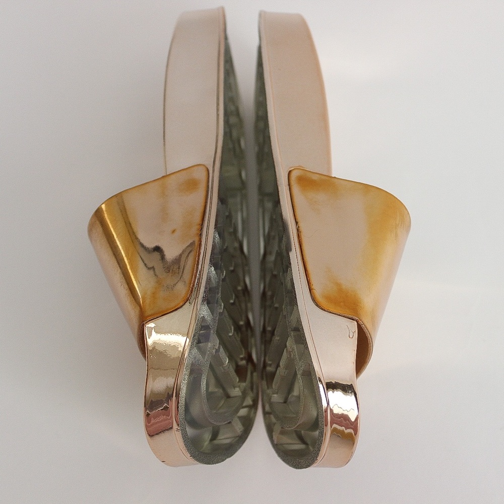 🎉2X HP🎉 Rose Gold Metallic Slides Sandals - Picture 8 of 9